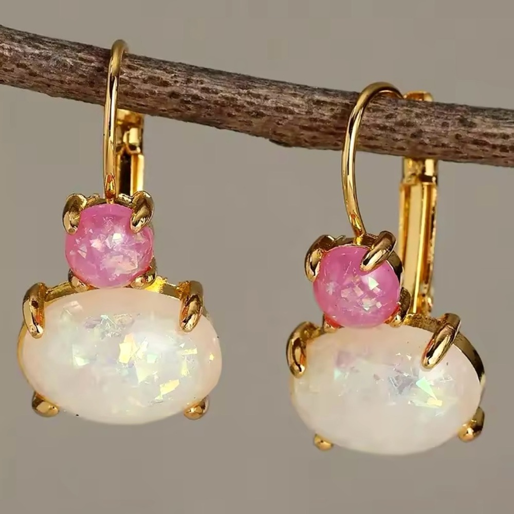 ✅🌹 Round Opal Clear Crystal hook earrings.